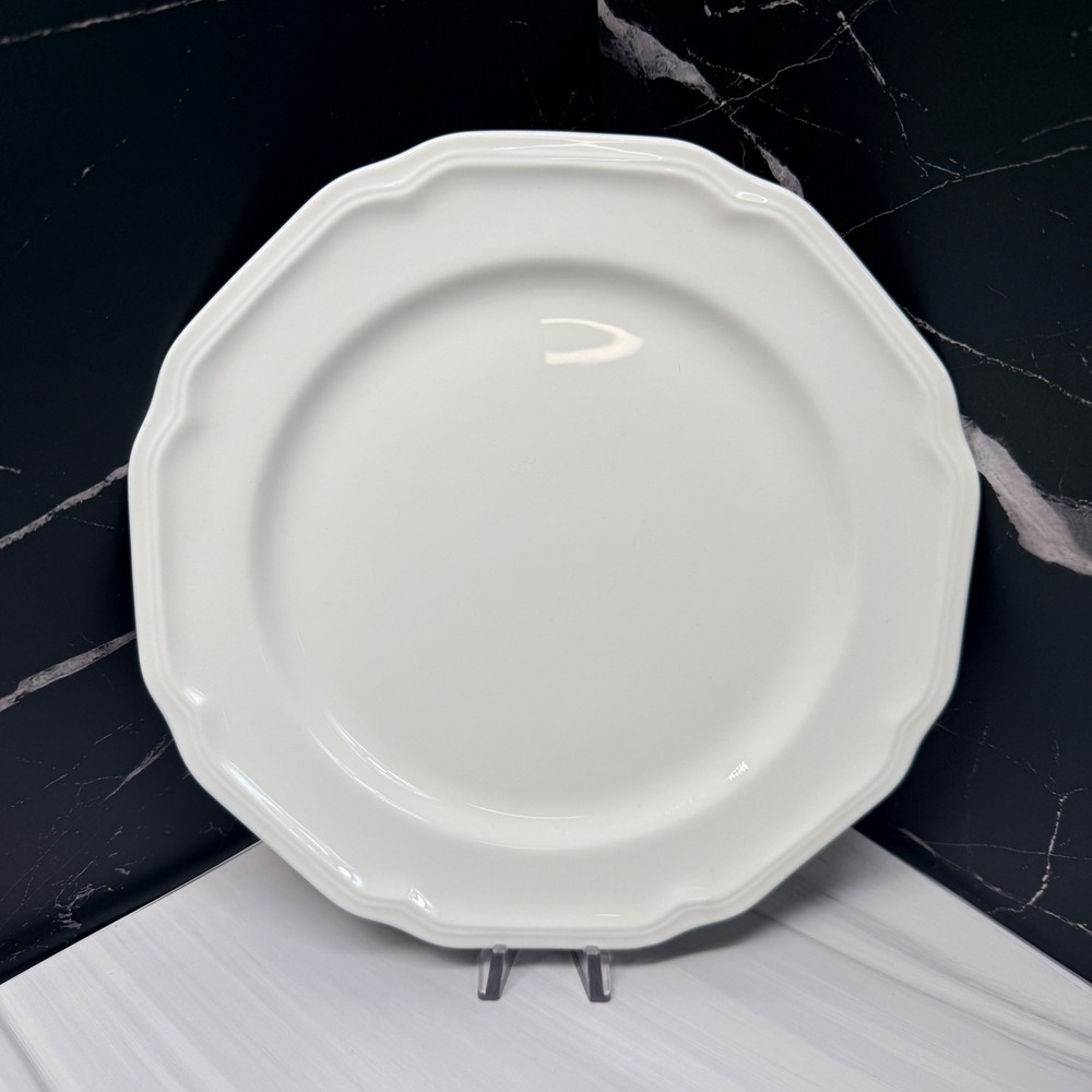 Mikasa Ultima+ Antique White HK 400 Salad Plate Scalloped Fine China 8.50in